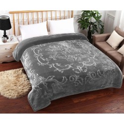 Luxurious 3-Ply Blankets – Plain & Stylish Designs