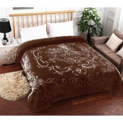 Luxurious 3-Ply Blankets – Plain & Stylish Designs