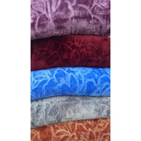 Luxurious 3-Ply Blankets – Plain & Stylish Designs
